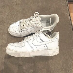 White Nike Air Force 1  Size 6.5 Tennis Shoe